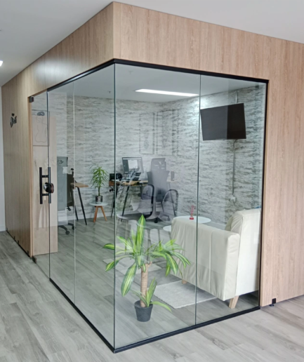 Divisiones Mixtas madera y vidrio
